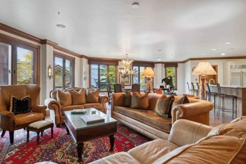 McCoy Peak 204 by East West Hospitality Apartment in Beaver Creek