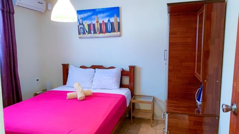 Bedroom, towels, air conditioner