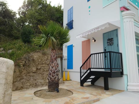 Property building, Day
