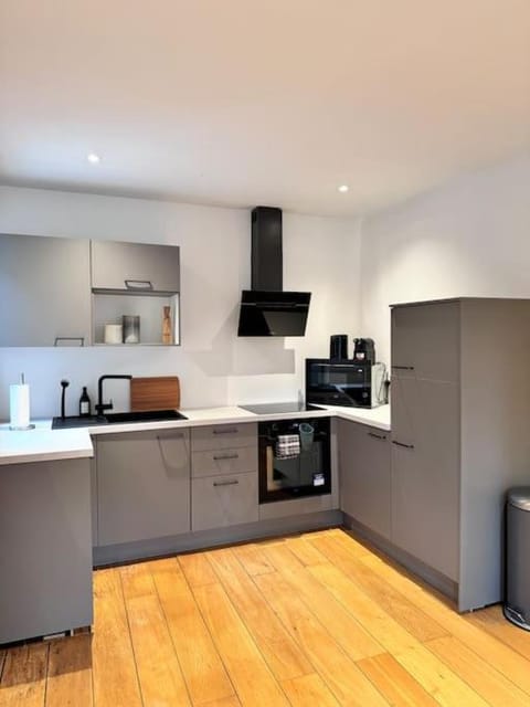 Coffee/tea facilities, Kitchen or kitchenette, minibar, oven, pet friendly, stove, toaster