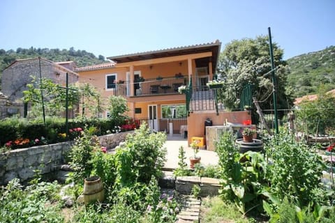 Baldo's Happy Garden- BRAND NEW Apartment in Korita, Mljet