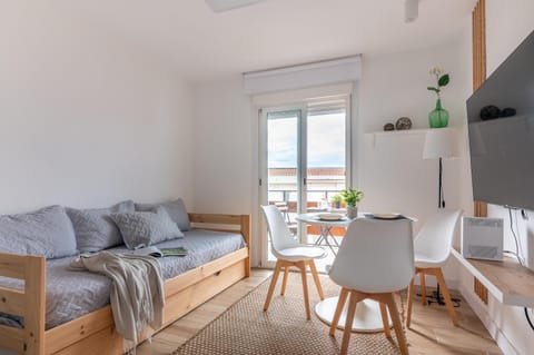 TV and multimedia, Living room, Dining area