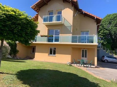 Property building, Garden, Garden view, Parking