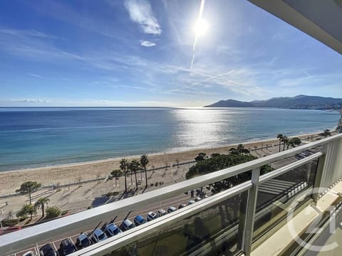 Nearby landmark, Natural landscape, View (from property/room), Balcony/Terrace, Beach, Mountain view, Sea view
