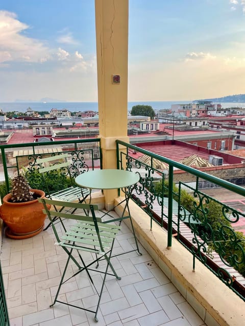 Patio, View (from property/room), Balcony/Terrace, City view