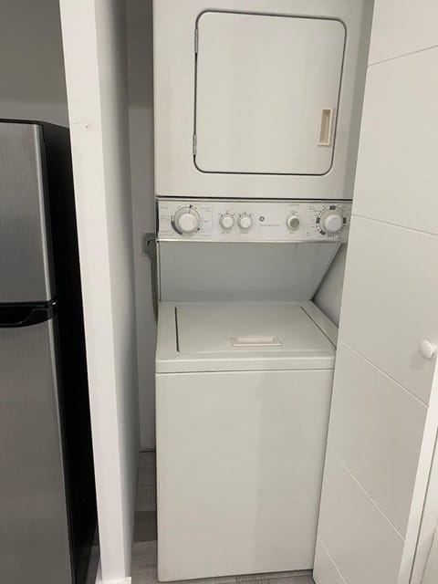 Newly renovated studio close to the beach Apartment in Hollywood