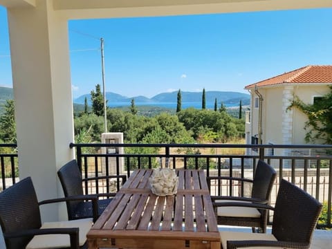 Natural landscape, View (from property/room), Balcony/Terrace, Mountain view, Sea view