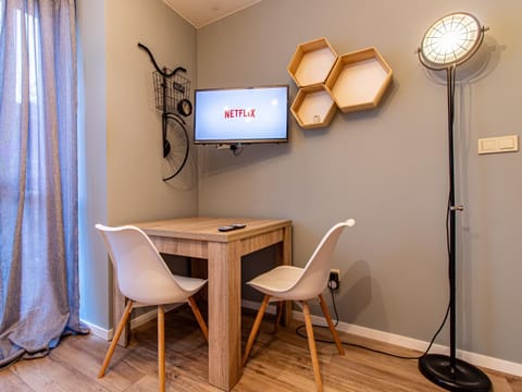 Stay & Explore Sofia - Central Studio Apartment in Sofia