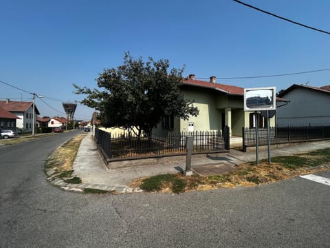 Property building, Neighbourhood, Street view