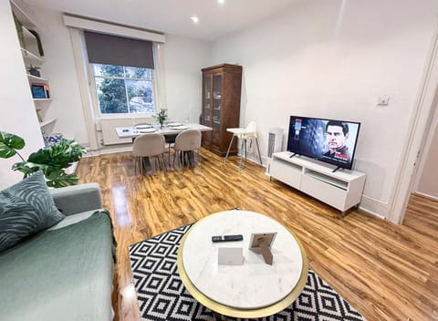 Property building, TV and multimedia, View (from property/room), Living room, Decorative detail, Seating area, Dining area, Evening entertainment, flat iron, heating, internet, storage