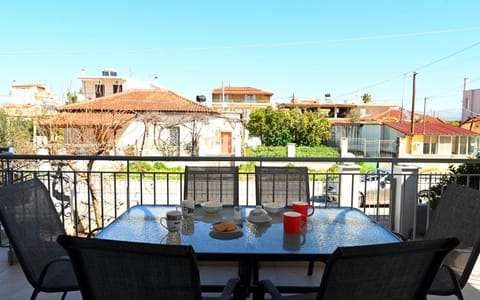 Property building, Patio, Day, View (from property/room), Balcony/Terrace, Dining area