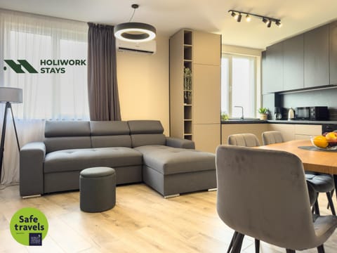 TV and multimedia, Kitchen or kitchenette, Living room, Seating area, Dining area, Evening entertainment, air conditioner
