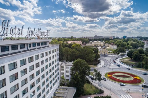 Bird's eye view, Landmark view