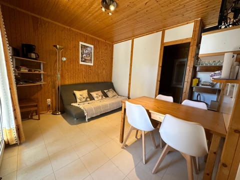 Les roses 49 Campground/
RV Resort in Castellane