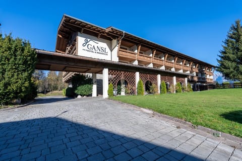 Whats-App Self-Check-IN - Zell am See Apartments - Ski In Ski Out Apartment in Salzburgerland