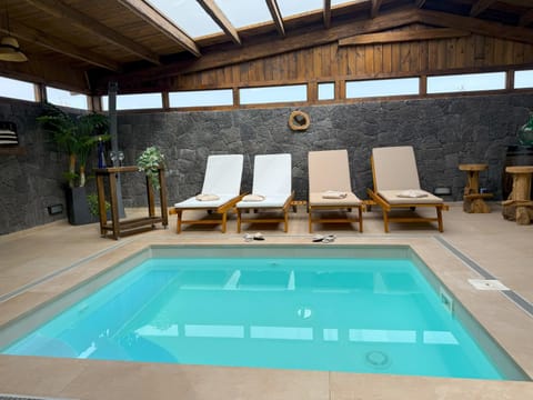 Pool view, Swimming pool, sunbed