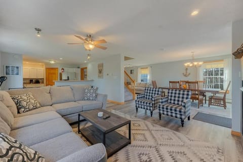 Lakefront Home with Private Beach Access & Hot Tub House in Milton