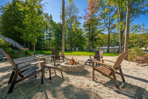 Lakefront Home with Private Beach Access & Hot Tub House in Milton
