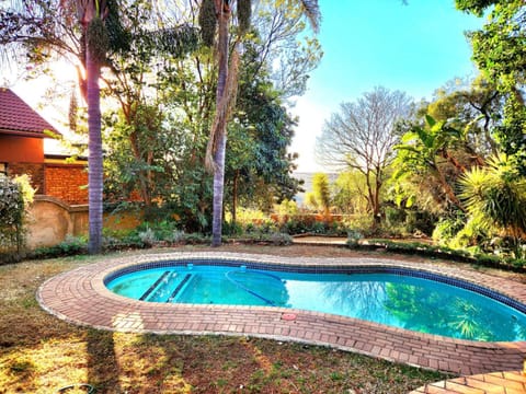 Garden, Swimming pool