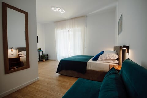 Bed, Photo of the whole room