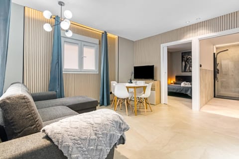 TV and multimedia, Seating area