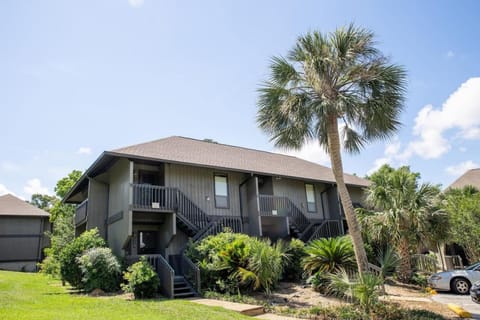 18th Hole Hideaway Apartment in Diamondhead