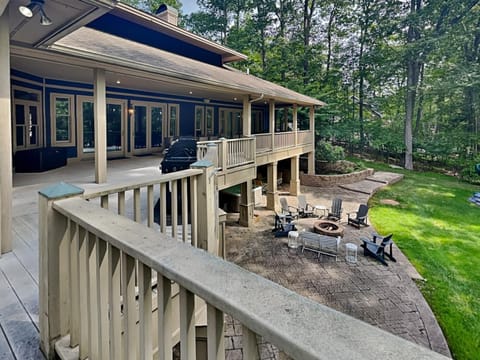 Apres Lake and Ski House in Deep Creek Lake