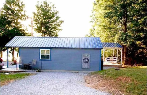 TinyLakeview Cottage House in Lake Cumberland