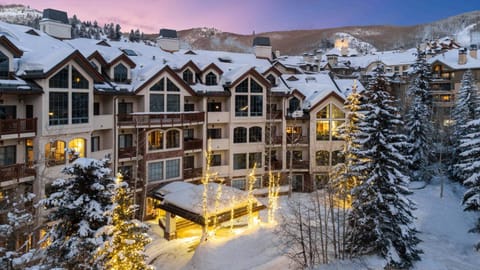 Oxford Court 407 by East West Hospitality Apartment in Beaver Creek