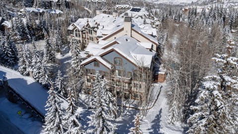 Oxford Court 407 by East West Hospitality Apartment in Beaver Creek