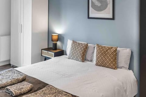 Seagate Heights Large, Stylish, City Centre Flat Apartment in Dundee