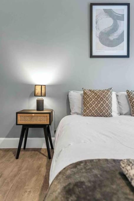 Seagate Heights Large, Stylish, City Centre Flat Apartment in Dundee