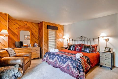 Ridgepoint Townhome 169 by East West Hospitality Apartment in Avon