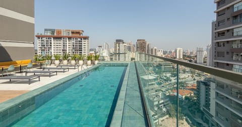 Property building, Day, City view, Area and facilities, Swimming pool, sunbed