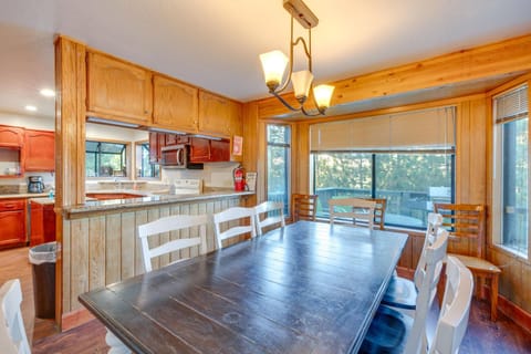 Game Rooms, Sauna and Decks South Lake Tahoe Home House in South Lake Tahoe