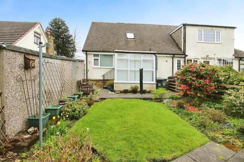 Luxury Home in Low Moor House in Bradford