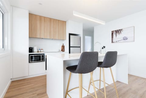 Bright & Airy Coastal abode House in Bridport