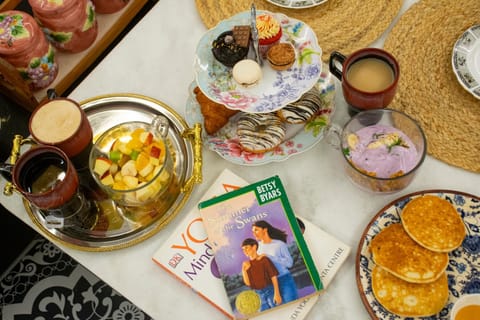 Food and drinks, Food, Breakfast, Continental breakfast