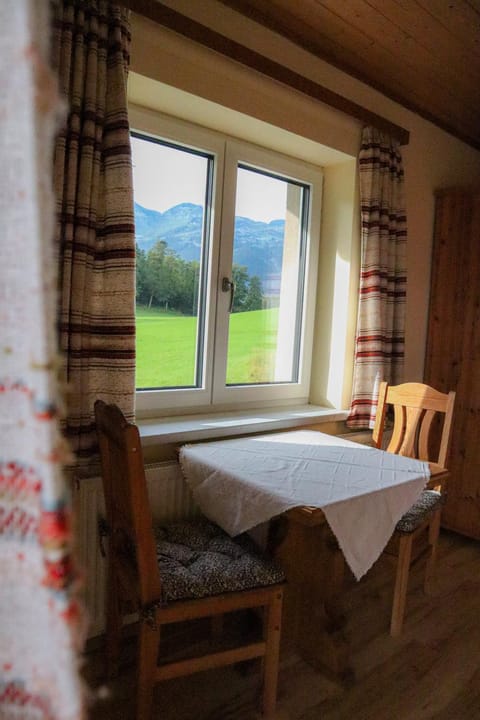 Photo of the whole room, Seating area