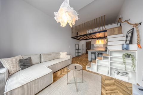 Bed, Kitchen or kitchenette, Living room, Food and drinks, Photo of the whole room, Seating area, Dining area, Bedroom, Food