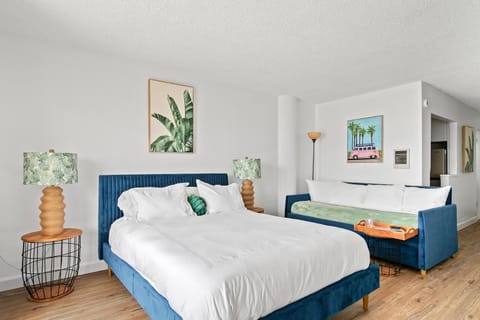 Palms 811 Apartment in North Bay Village