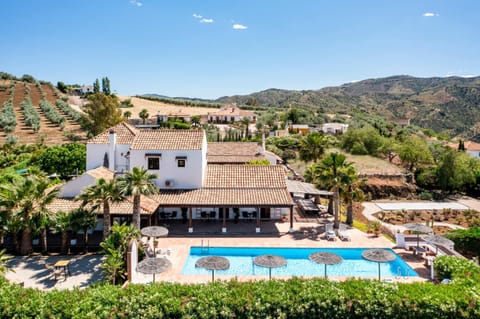 Property building, Spring, Day, Neighbourhood, Natural landscape, Bird's eye view, Summer, Mountain view, Pool view, Swimming pool, Location, sunbed