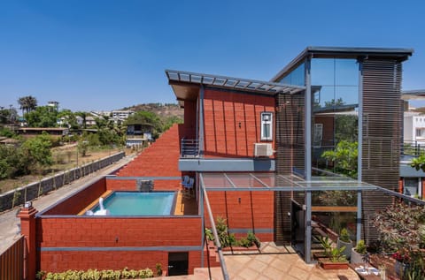 Property building, City view, Garden view, Pool view, Swimming pool, Parking