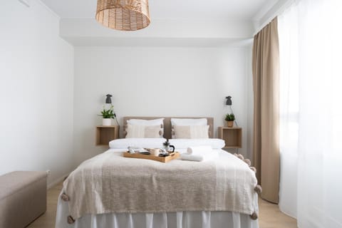 Bed, Photo of the whole room, Bedroom, internet
