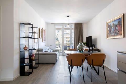TV and multimedia, Living room, Dining area, heating, air conditioner