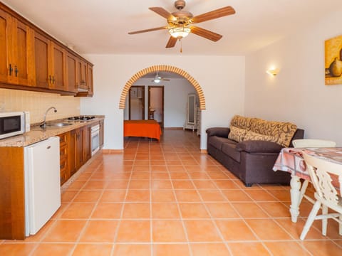 Living room, internet, stove, kitchen