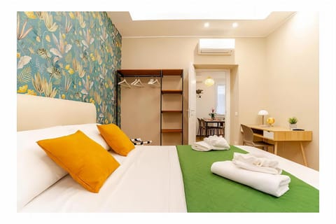Seating area, air conditioner, air conditioner