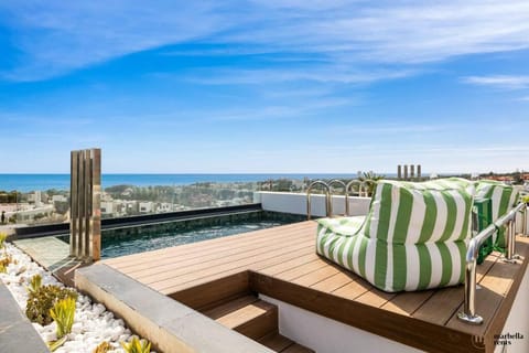 Day, Balcony/Terrace, Seating area, Sea view, sunbed