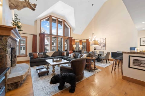 Villa Montane 215 by East West Hospitality Apartment in Beaver Creek