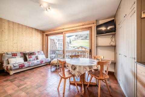 Communal lounge/ TV room, Living room, Seating area, Dining area